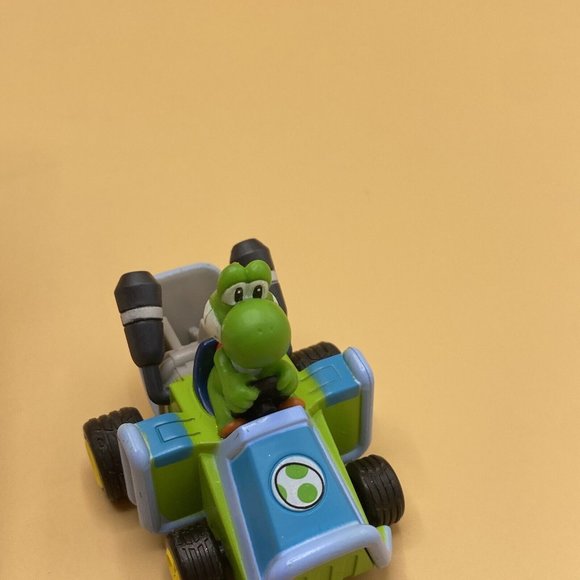 Nintendo Mario Kart 2014 Jakks - Yoshi Car - Pull Back - Go Stunts. Rwall1 - Picture 6 of 6